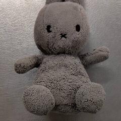 كنوفل Nijntje، كما تم الإبلاغ عنه بواسطة IKEA Amsterdam عبر iLost