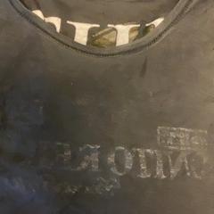Tshirt Black, a été signalé par MEININGER Hotel Brussels City Center utilisant iLost