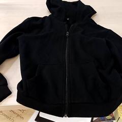 Veste Noir, a été signalé par IKEA Tours utilisant iLost