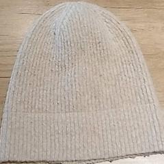 Kleidung Muts, gemeldet von Regio Antwerpen - Brussel über iLost