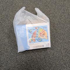 Plastic tas, segons ha informat TCR Tours mitjançant iLost