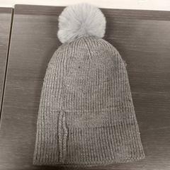 Kleding  - Muts, como reportado por Centraal magazijn utilizando o iLost