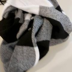 Oblečení Sjaal, jak nahlášeno Regio West-Vlaanderen pomocí iLost