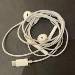Earphones, gemeldet von Pathé Utrecht Leidsche Rijn über iLost