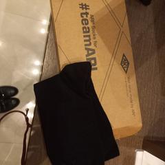 Ponožky zwart, jak nahlášeno Van der Valk Hotel Gorinchem pomocí iLost