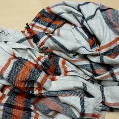 Kleding Sjaal, rapporterat av Centraal magazijn med iLost