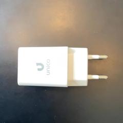 أجهزة الشحن Adapter، كما تم الإبلاغ عنه بواسطة MEININGER Hotel Berlin Central Station عبر iLost