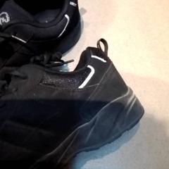 くつ がiLostで Beekse Bergen Resorts en Hotel によって報告されました