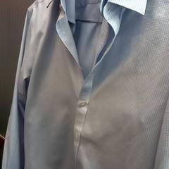 Košile Blue, jak nahlášeno Leonardo Royal Hotel Amsterdam pomocí iLost