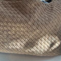 Bossa Crafa d a, segons ha informat Gemeente Amsterdam - Bureau Gevonden Voorwerpen mitjançant iLost