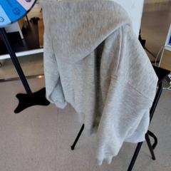 Felpa con cappuccio boa Gris enfant, come riportato da IKEA Rouen Tourville-La-Rivière utilizzando iLost