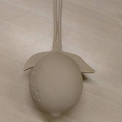Citron objet citron plastique, zoals gemeld door IKEA Bayonne Ametzondo met iLost
