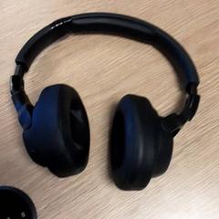 Sluchátka Jbl, jak nahlášeno LUMC pomocí iLost