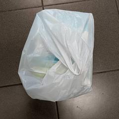 Táska - plastiek tas, amint azt Regio Antwerpen - Brussel az iLost segítségével jelentette.