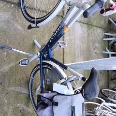 Női kerékpár Gazelle, amint azt Stadswerk072 az iLost segítségével jelentette.