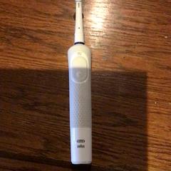 Cepillo de dientes eléctrico, ha sido reportado por Van der Valk Hotel Emmeloord con iLost