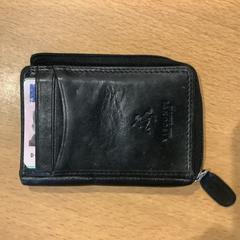 Titolare della carta op naam van Fahy, come riportato da Gemeente Amsterdam utilizzando iLost