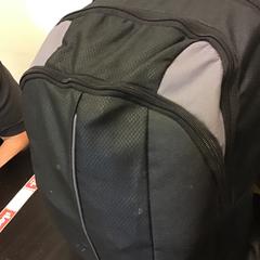 Batoh, jak nahlášeno Qbuzz U-OV pomocí iLost