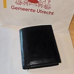 Portefeuille el Bouhassani, a été signalé par Gemeente Utrecht utilisant iLost