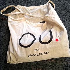 حقائب حمل وحقائب اليد، كما تم الإبلاغ عنه بواسطة Connexxion Amstelveen عبر iLost