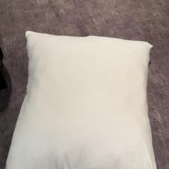 Polštář, jak nahlášeno Van der Valk Hotel Haarlem pomocí iLost