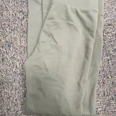 Pantalón Legerkleur, ha sido reportado por DierenPark Amersfoort con iLost