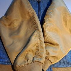 Giacca, come riportato da Madurodam utilizzando iLost