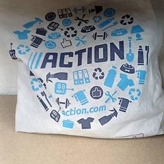 Bolsa, segundo informou Qbuzz GD Groningen Peizerweg usando iLost