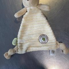 Kuddiga slag Winnie the Pooh, rapporterat av Burgers' Zoo med iLost
