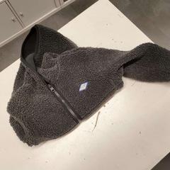 Jacket teddy zwart, as reported by Avonturenpark Hellendoorn using iLost