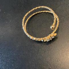 الخاتم Golden، كما تم الإبلاغ عنه بواسطة MEININGER Hotel Berlin Central Station عبر iLost