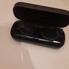 Lunettes, a été signalé par Van der Valk Hotel Schiphol utilisant iLost