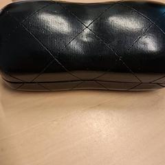 Glasses case, as reported by RET using iLost