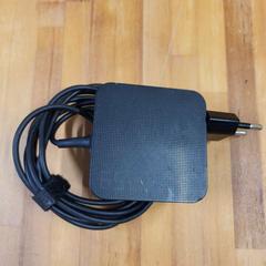 İLost kullanarak Bolognalaan 101 tarafından bildirildiği gibi Dizüstü bilgisayar şarj cihazı