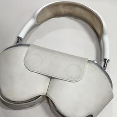 Headphones White, segons ha informat MEININGER Hotel Munich Olympiapark mitjançant iLost