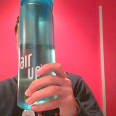 Bouteille, a été signalé par MEININGER Hotel Roma Termini utilisant iLost