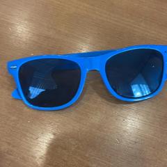 Des lunettes de soleil, a été signalé par Pathé Groningen utilisant iLost