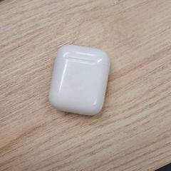 Cuffia 2 écouteurs à l'intérieur, come riportato da IKEA Villiers-sur-Marne utilizzando iLost