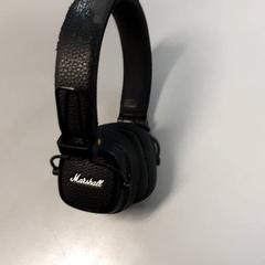 Hodetelefoner, som rapportert av Vrije Universiteit Brussel (VUB) ved bruk av iLost