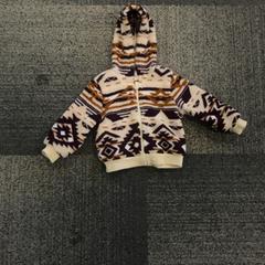 아동용 스웨터, iLost를 사용하여 Jaarbeurs에 보고됨