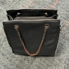 Bossa, segons ha informat Connexxion Amstelland-Meerlanden Schiphol Zuid mitjançant iLost