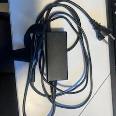 Adaptador Dell, segundo informou Cursus en vergadercentrum Domstad usando iLost