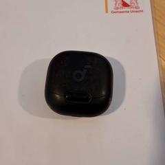 Draadloze oortjes Zwart doosje draadloze oortjes, jak nahlášeno Gemeente Utrecht pomocí iLost