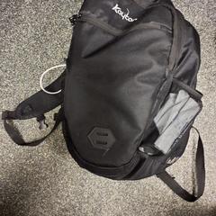 Rugzak Zwart, a été signalé par Transdev Hoeksche Waard Goeree Overflakkee utilisant iLost