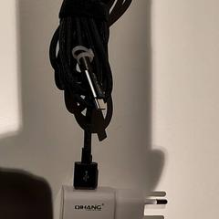 어댑터 Lader, iLost를 사용하여 Bibliotheek Neude (Utrecht)에 보고됨