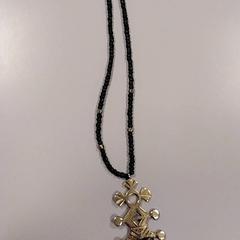 Halskjede, som rapportert av Vrije Universiteit Amsterdam ved bruk av iLost