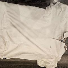 Witte polo, a été signalé par WestCord Hotel Eindhoven utilisant iLost