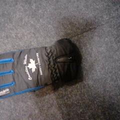 İLost kullanarak SnowWorld Landgraaf tarafından bildirildiği gibi Eldiven