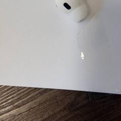 Airpod, segons ha informat Inntel Hotels Amsterdam Centre mitjançant iLost