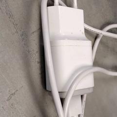 アダプタ Wit がiLostで Arriva Friesland / Groningen によって報告されました